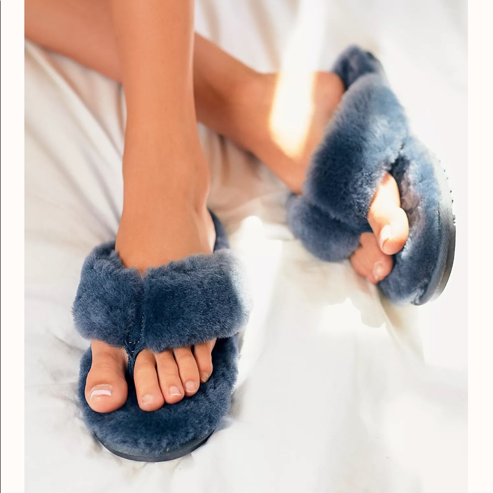 LAMO Sheepskin Thong Slippers Sandals Slides Fur